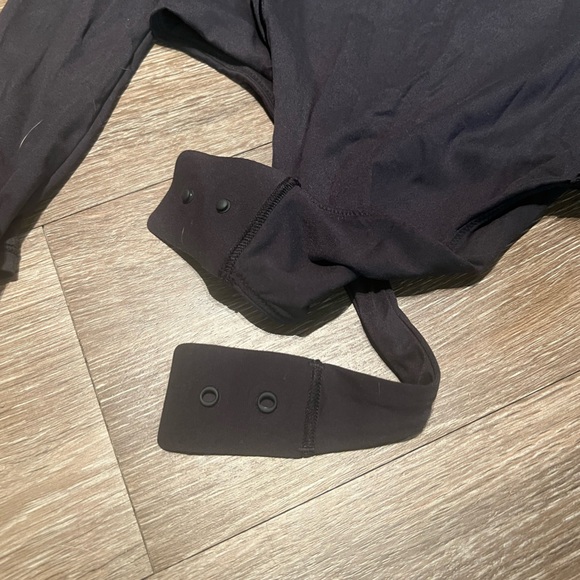 lululemon wundermost ultra soft nulu turtleneck bodysuit - Picture 5 of 6